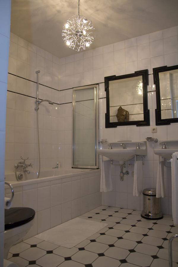 Boutique Hotel Huize Rustoord Esbeek Bagian luar foto